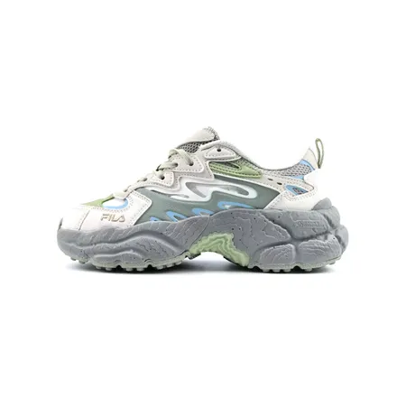 フィラ スニーカー