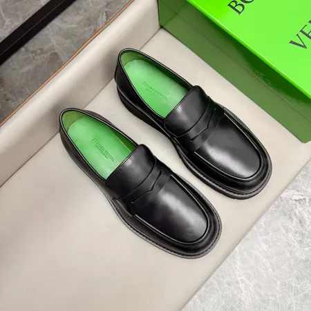 ボッテガ ヴェネタ ビジネスシューズ