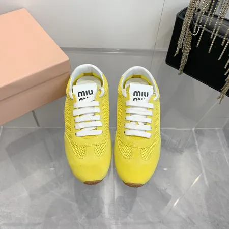 ミュウミュウ カジュアルシューズ