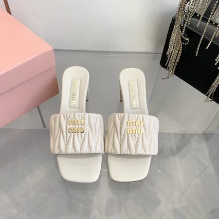 ミュウミュウ スリッパ