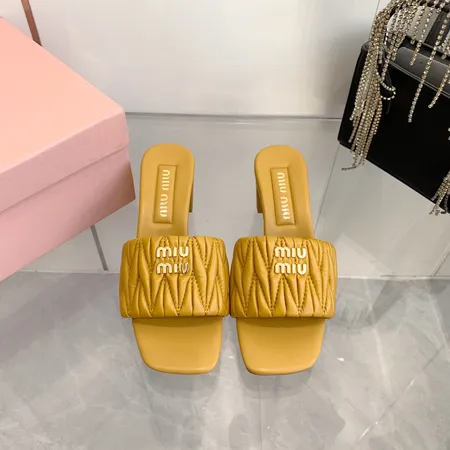 ミュウミュウ スリッパ