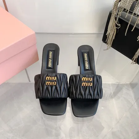 ミュウミュウ スリッパ