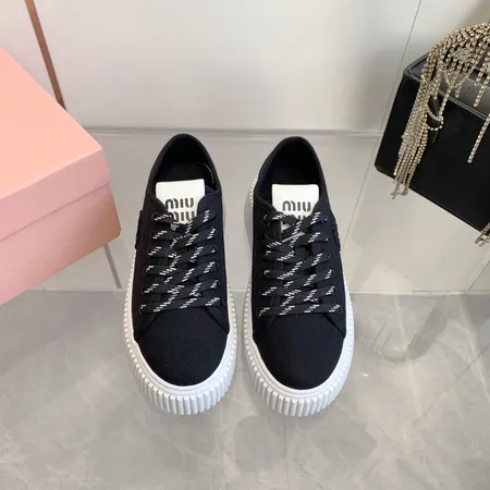 ミュウミュウ カジュアルシューズ