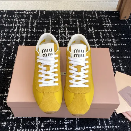 ミュウミュウ スニーカー
