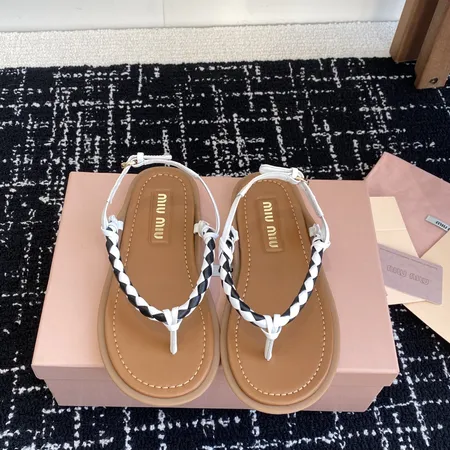 ミュウミュウ サンダル