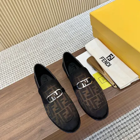 フェンディ ビジネスシューズ