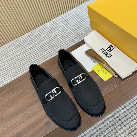 フェンディ ビジネスシューズ