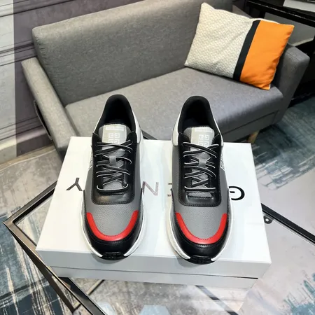 ジバンシィ スニーカー