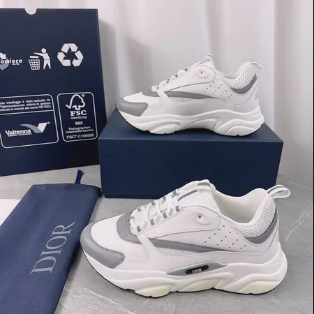 ディオール スニーカー