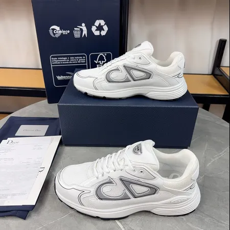 ディオール スニーカー