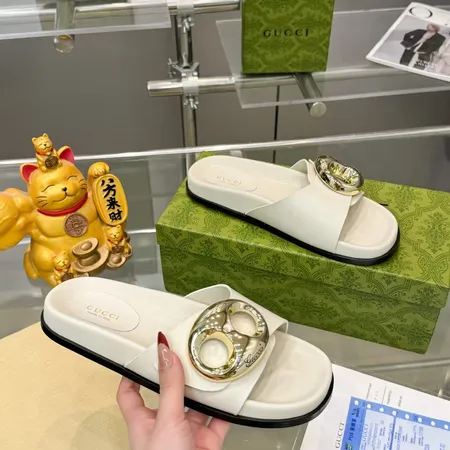 グッチ スリッパ