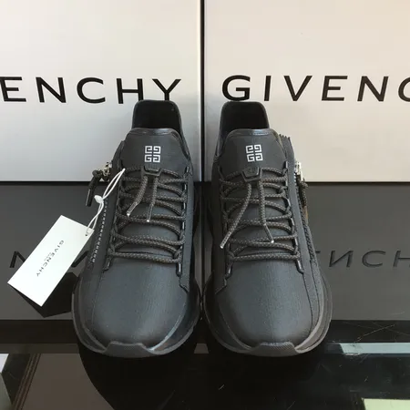 ジバンシィ スニーカー