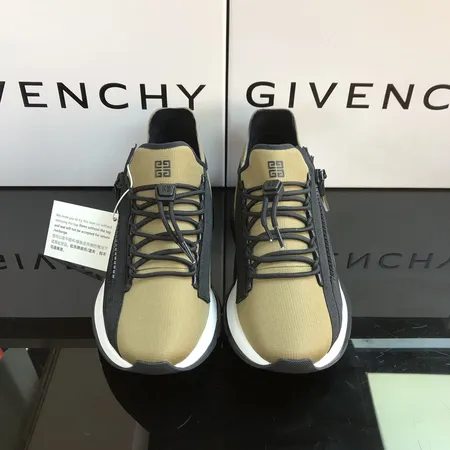 ジバンシィ スニーカー