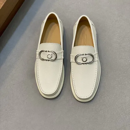 フェラガモ カジュアルシューズ