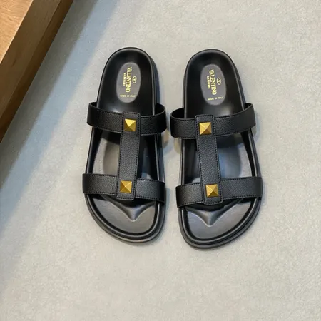 ヴァレンティノ スリッパ