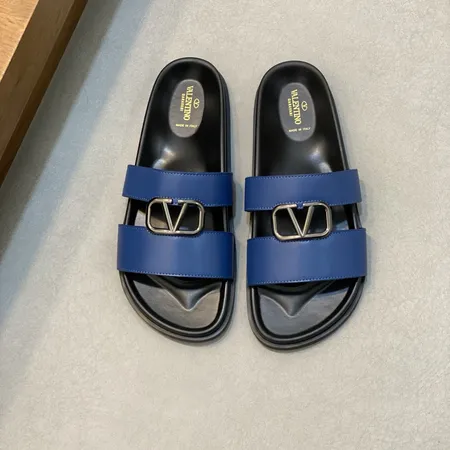 ヴァレンティノ スリッパ