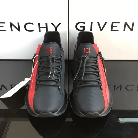 ジバンシィ スニーカー