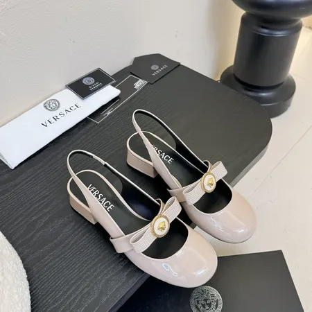 ヴェルサーチ サンダル