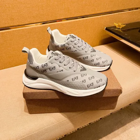 アルマーニ スニーカー