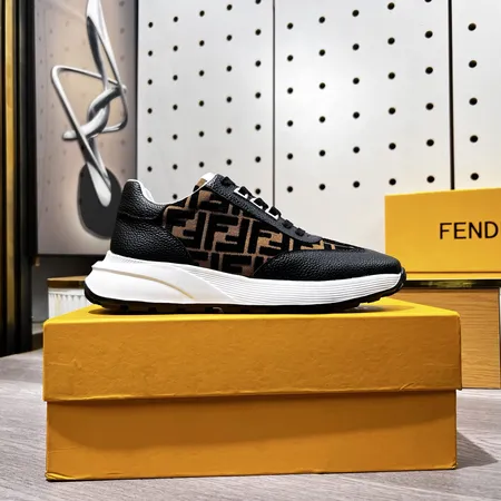 フェンディ スニーカー