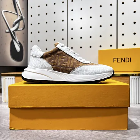 フェンディ スニーカー