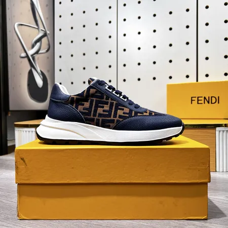 フェンディ スニーカー