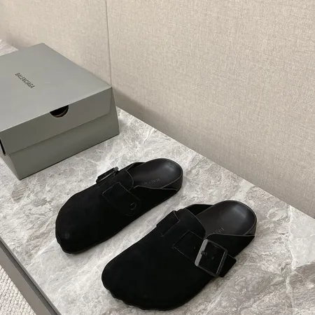 バレンシアガ スリッパ