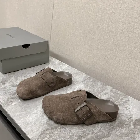 バレンシアガ スリッパ