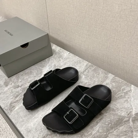 バレンシアガ スリッパ