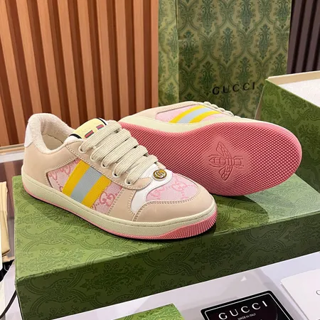 グッチ カジュアルシューズ