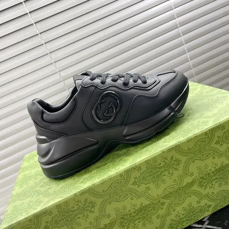 グッチ スニーカー