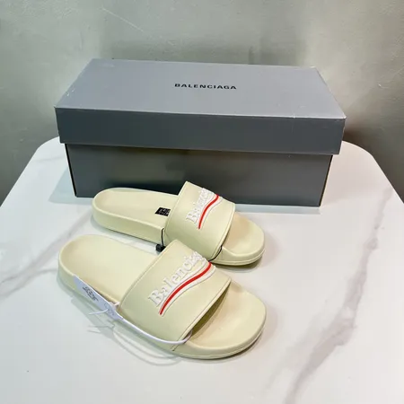 バレンシアガ スリッパ