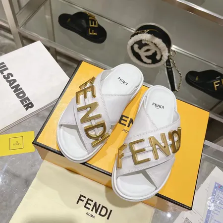 フェンディ スリッパ