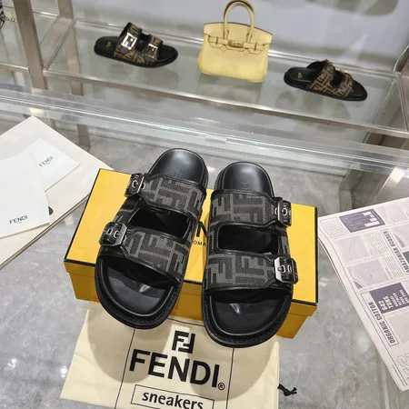 フェンディ スリッパ