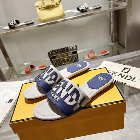 フェンディ スリッパ