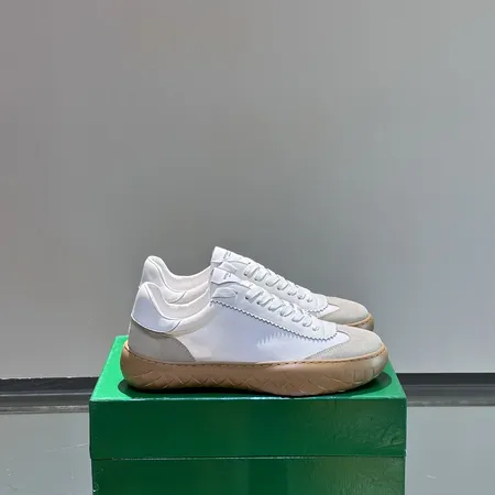 ボッテガ ヴェネタ カジュアルシューズ