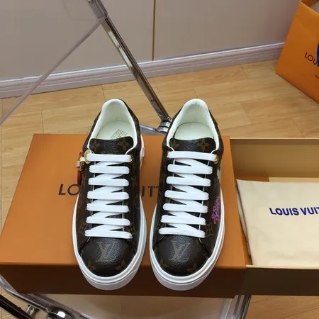 ルイヴィトン カジュアルシューズ