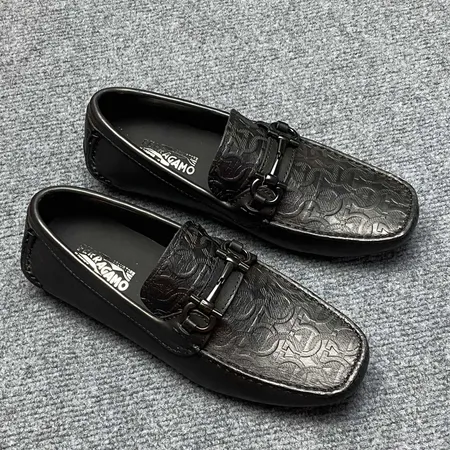 フェラガモ カジュアルシューズ