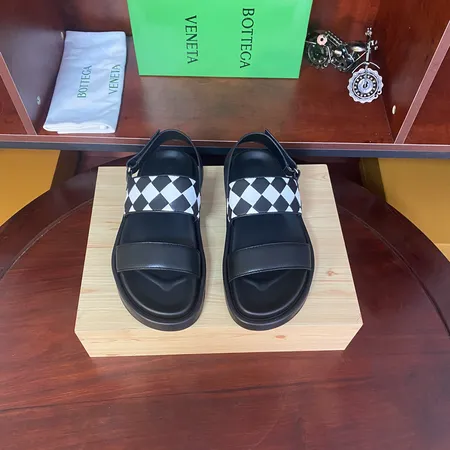 ボッテガ ヴェネタ サンダル