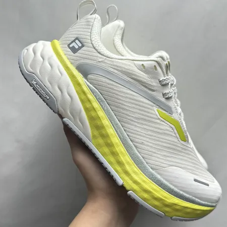 フィラ スニーカー