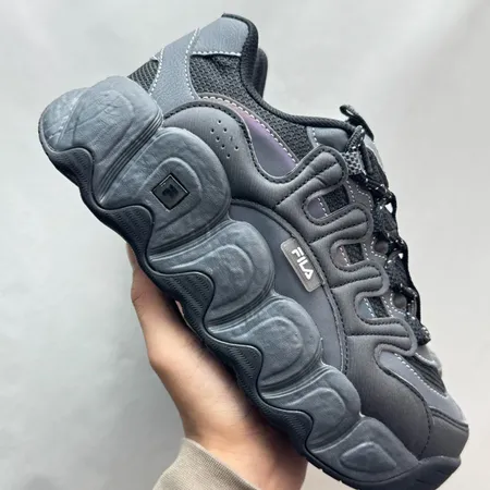 フィラ スニーカー