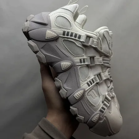 フィラ スニーカー