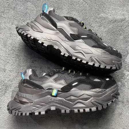 フィラ スニーカー