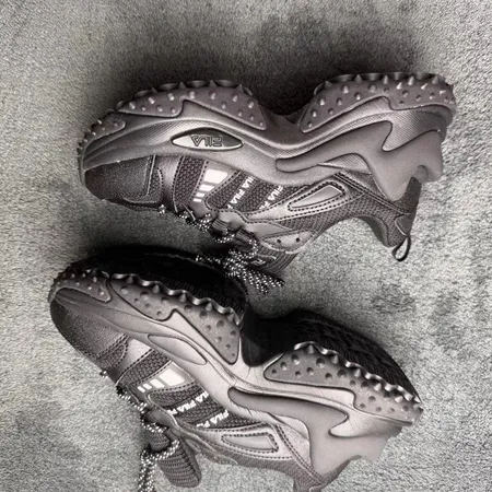 フィラ スニーカー