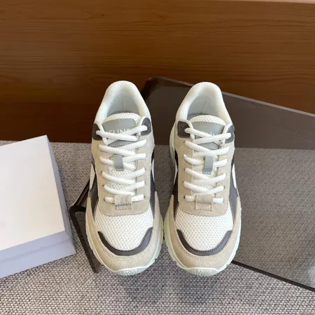 セリーヌ スニーカー