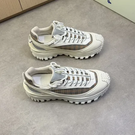 バーバリー ス スニーカー