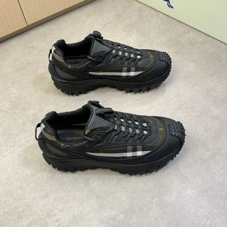 バーバリー ス スニーカー