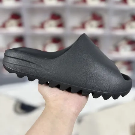 アディダス スリッパ