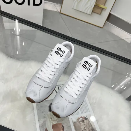 ミュウミュウ カジュアルシューズ