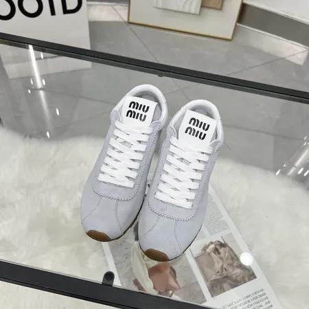 ミュウミュウ カジュアルシューズ